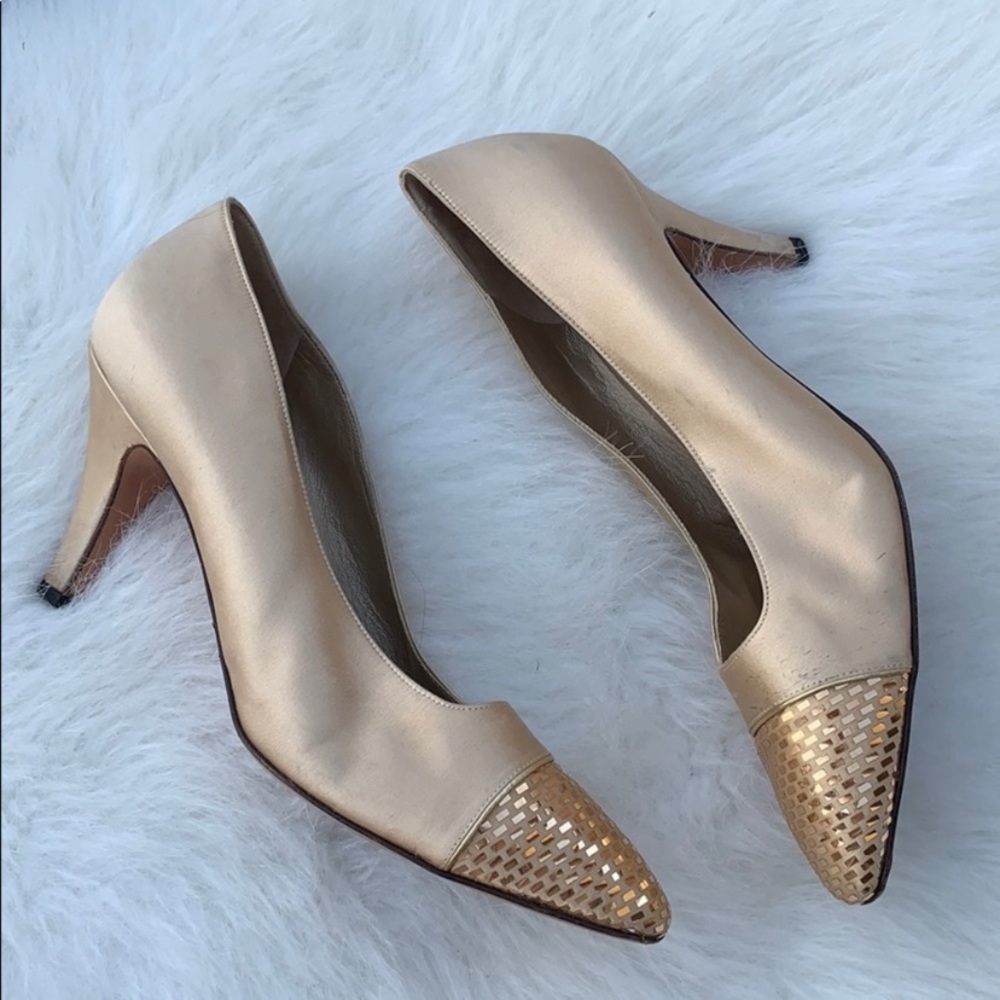 St. John | Vintage Gold Cap Toe Sequin Heel